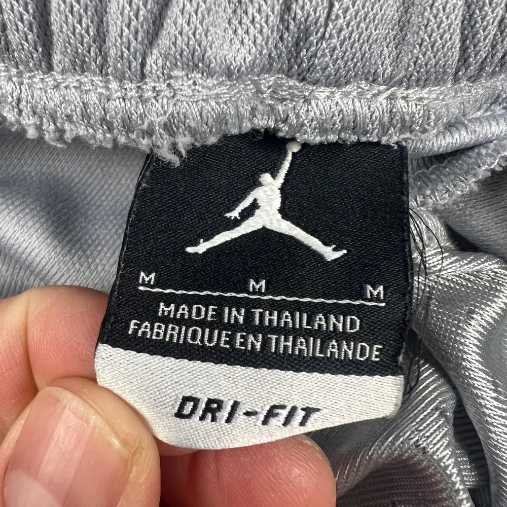 Jordan Basketball Shorts Mens Medium‎ Grey Yellow Dri-FIT Athletic Jumpman 10